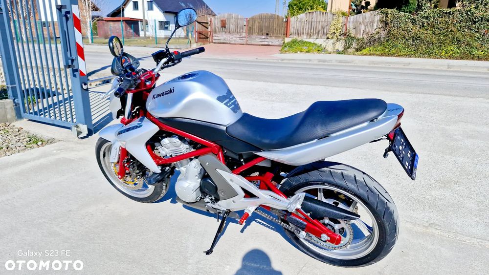 Kawasaki ER - 4