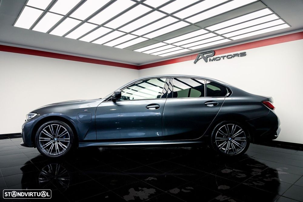 BMW 330 e iPerformance Pack M - 2