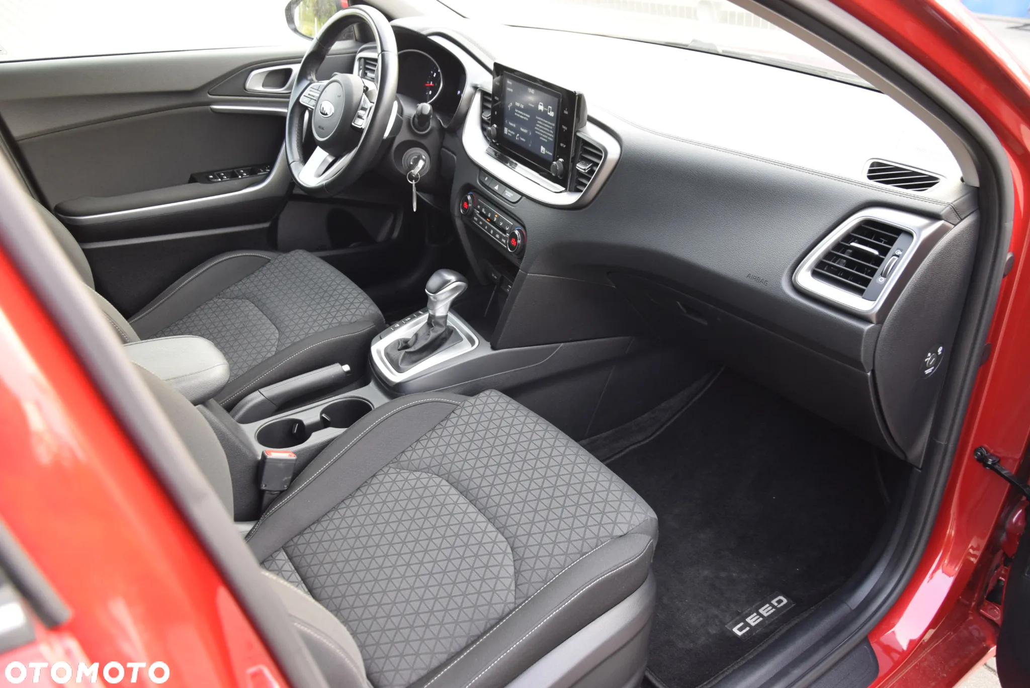 Kia Ceed 1.4 T-GDI L Business Line DCT - 14
