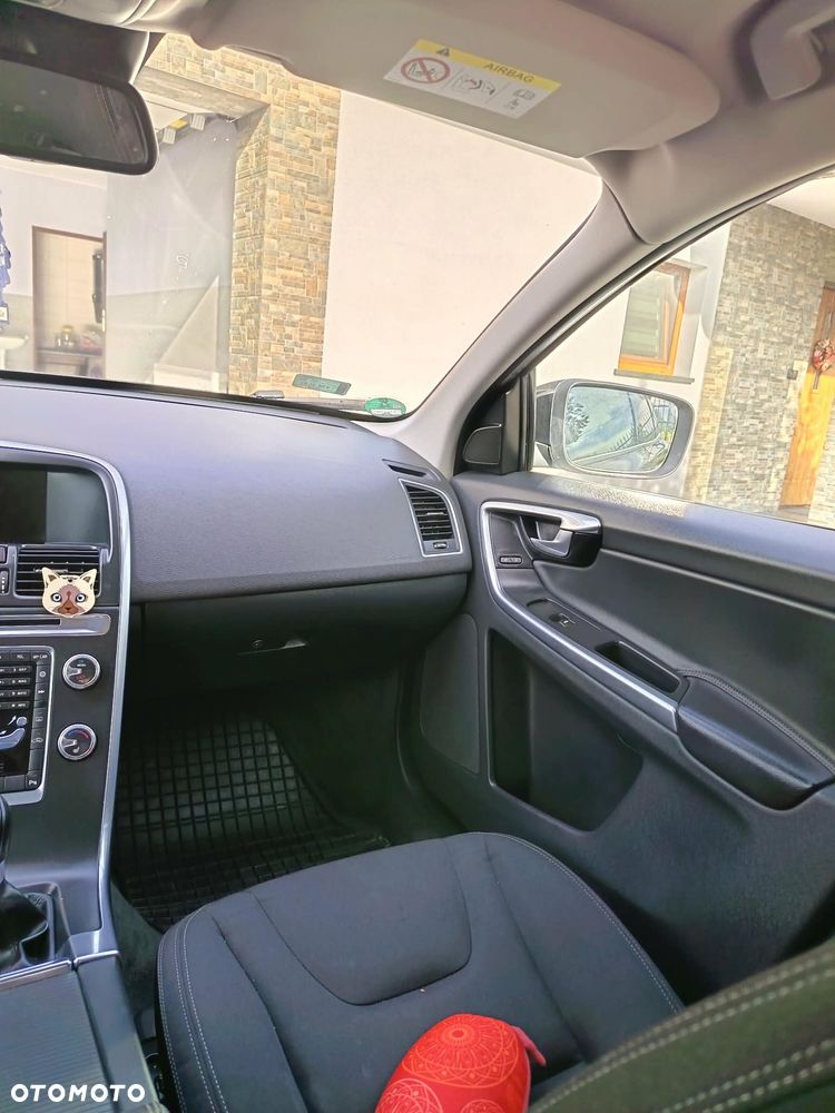Volvo XC 60 D3 Momentum - 6