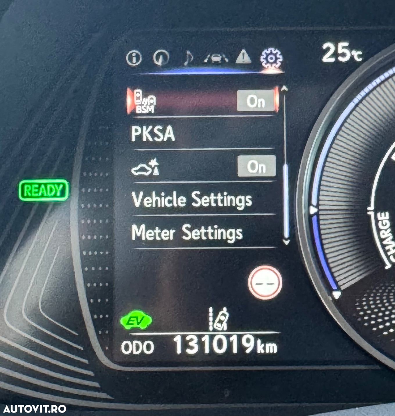 Lexus UX 250h 2.0L HEV 20H- (178 HP) 4X4 CVT F Sport - 12