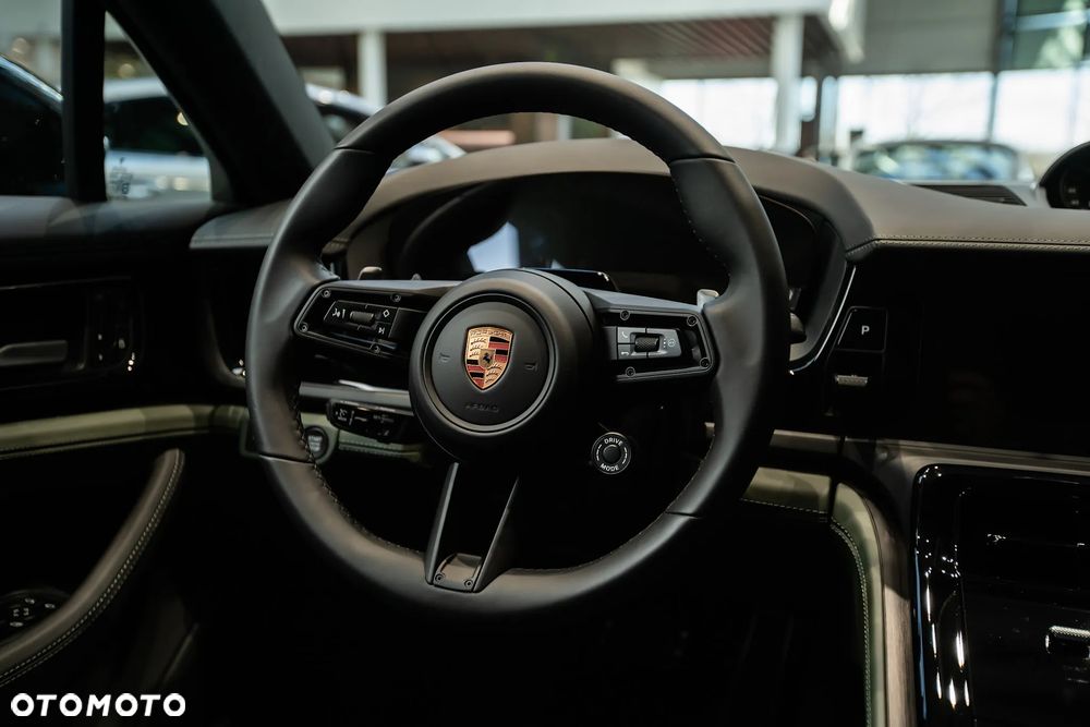 Porsche Panamera 4 - 29