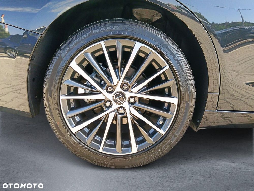 Lexus ES 300h Prestige - 18