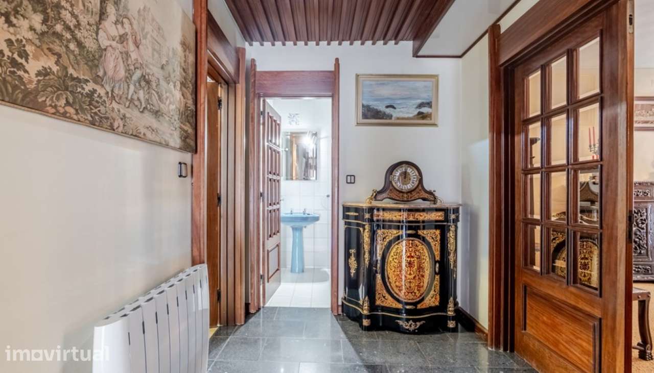 Moradia V3+1 com jardim para venda na Boavista, Porto - Grande imagem: 5/25