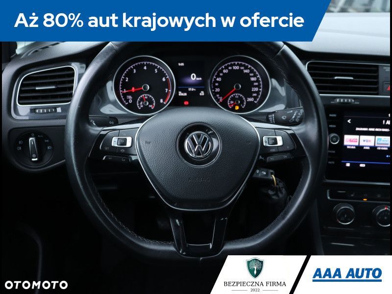 Volkswagen Golf - 21