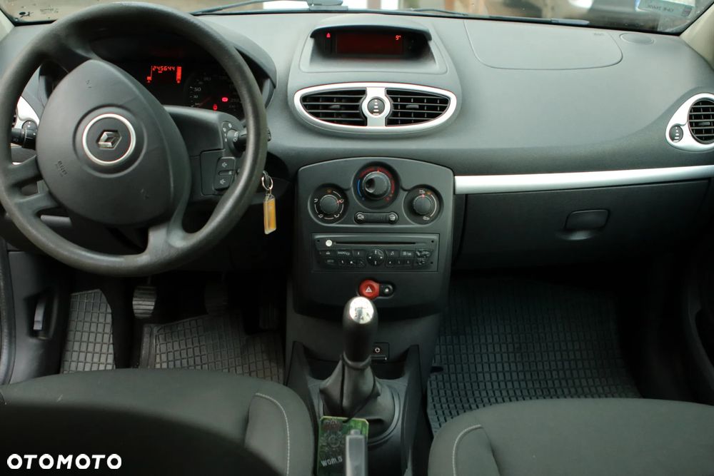 Renault Clio 1.2 16V Alize - 9