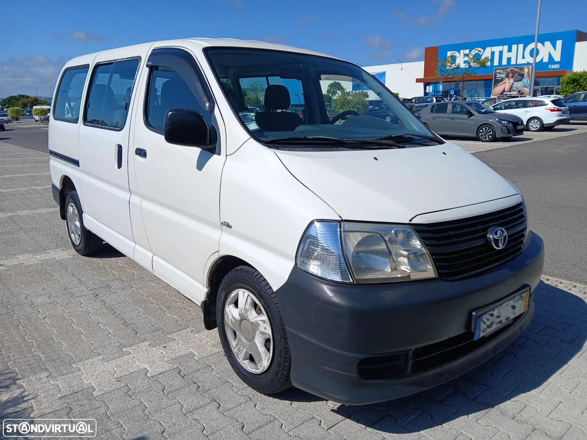 Toyota HiAce 2.5 D-4D Service 2.8T AC - 2