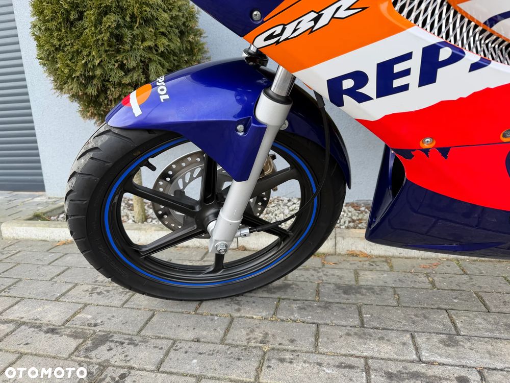 Honda CBR - 27