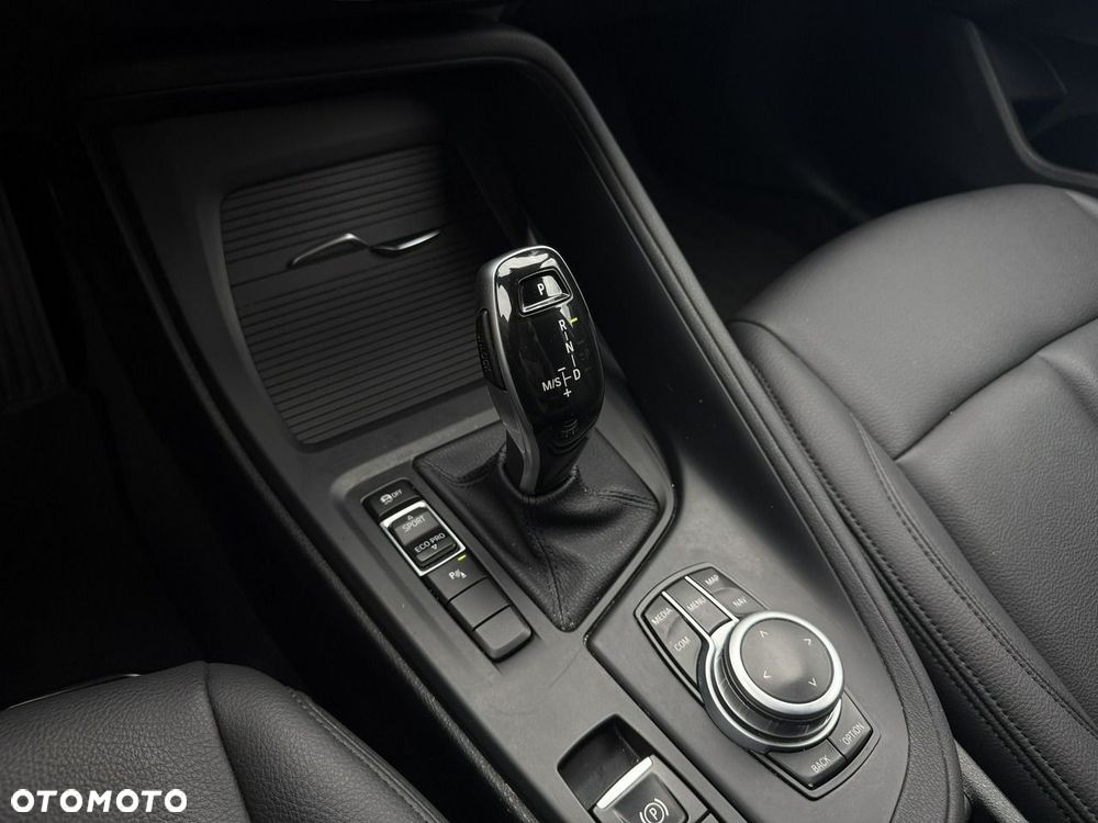 BMW X1 sDrive18i GPF xLine - 27