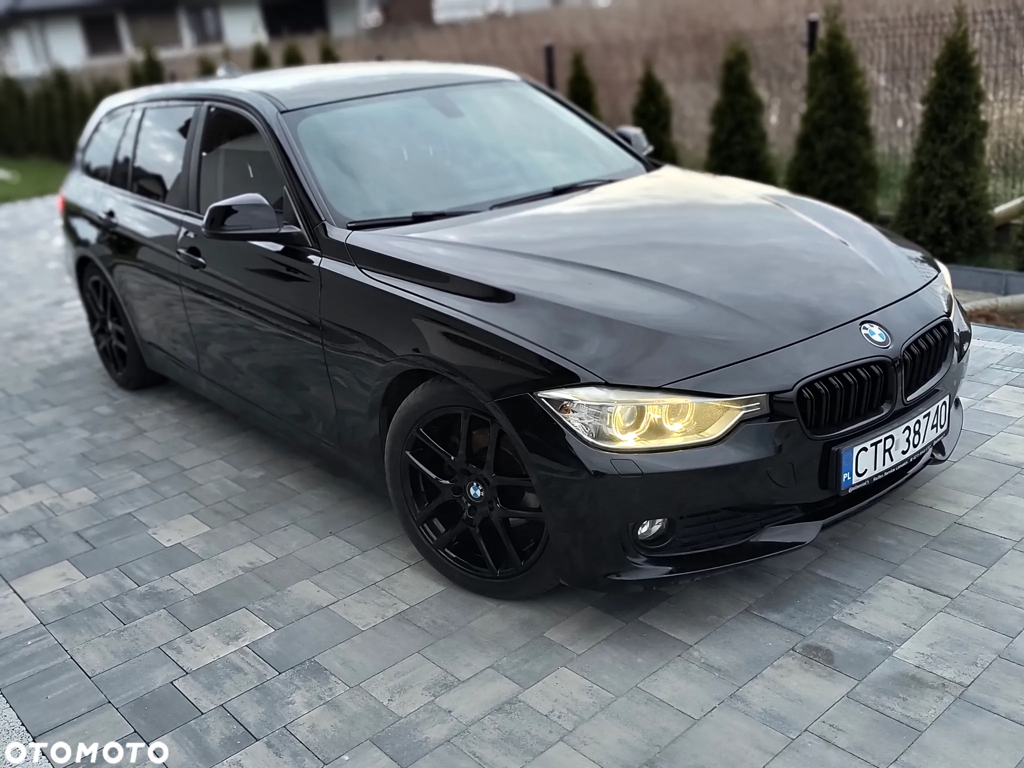 BMW Seria 3 318d Touring - 2