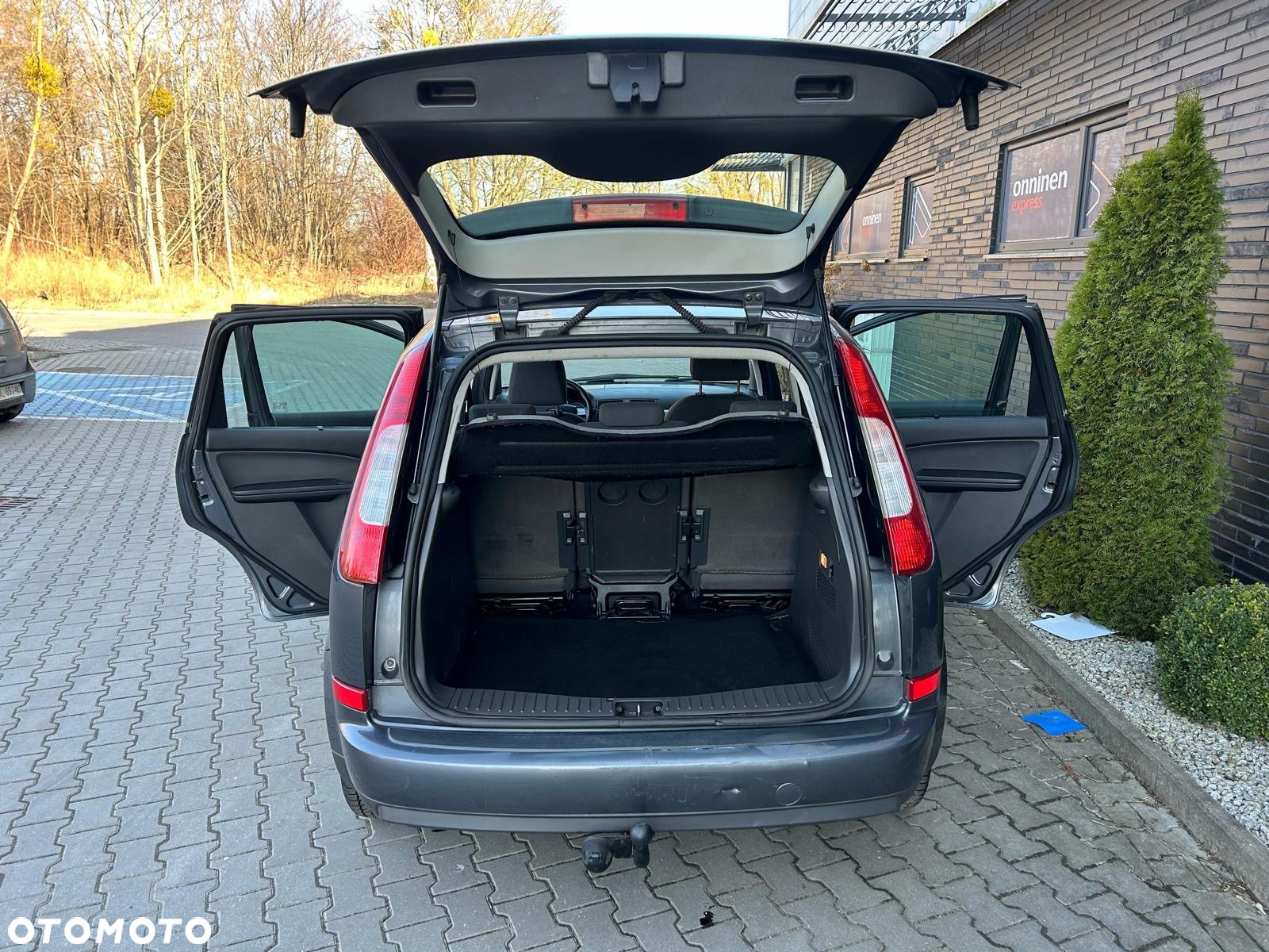 Ford Focus C-Max 1.6 Ti-VCT Ambiente - 14