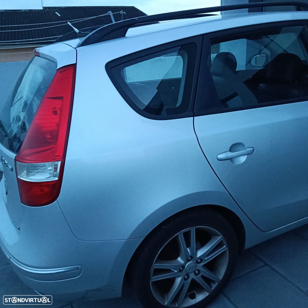 Hyundai i30 CW 1.6 CRDi Comfort - 6