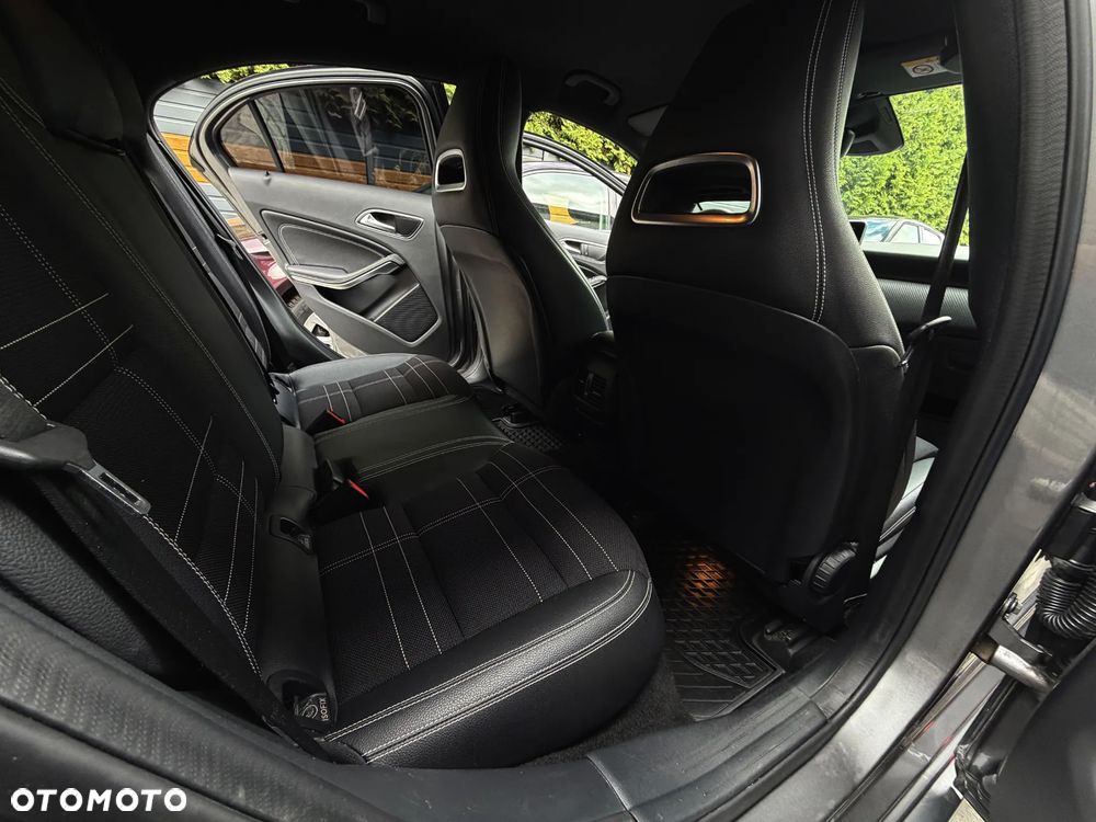 Mercedes-Benz Klasa A 200 (BlueEFFICIENCY) Urban - 17