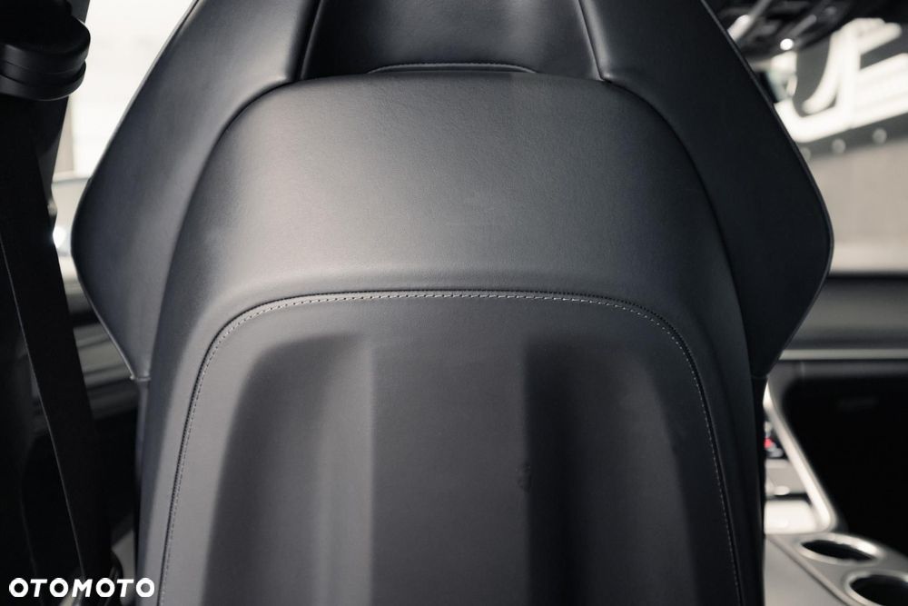 Porsche Panamera Turbo - 34