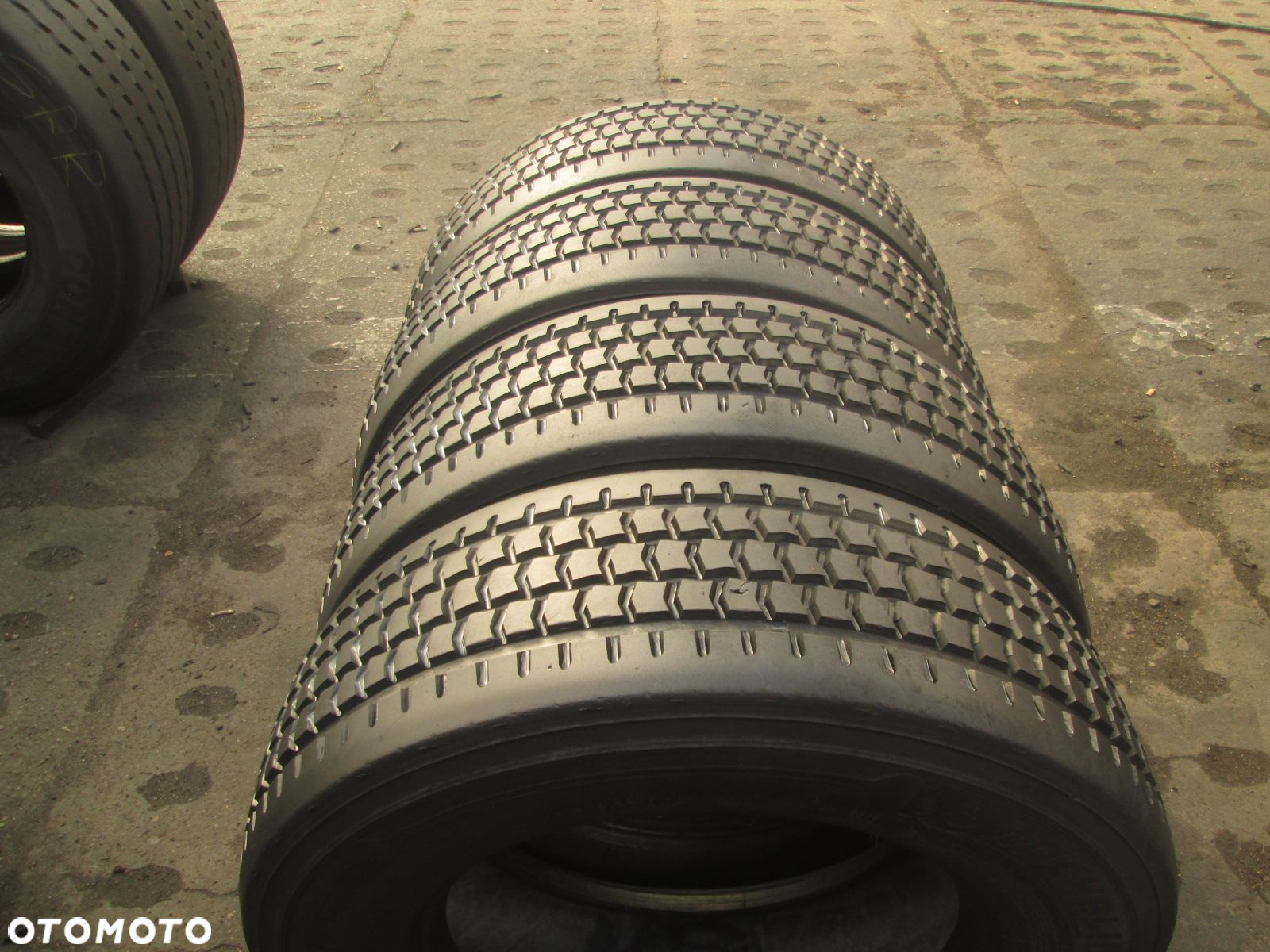Opony ciężarowe 245/70/19.5 Michelin X-MULTI. Opony ciężarowe - 5