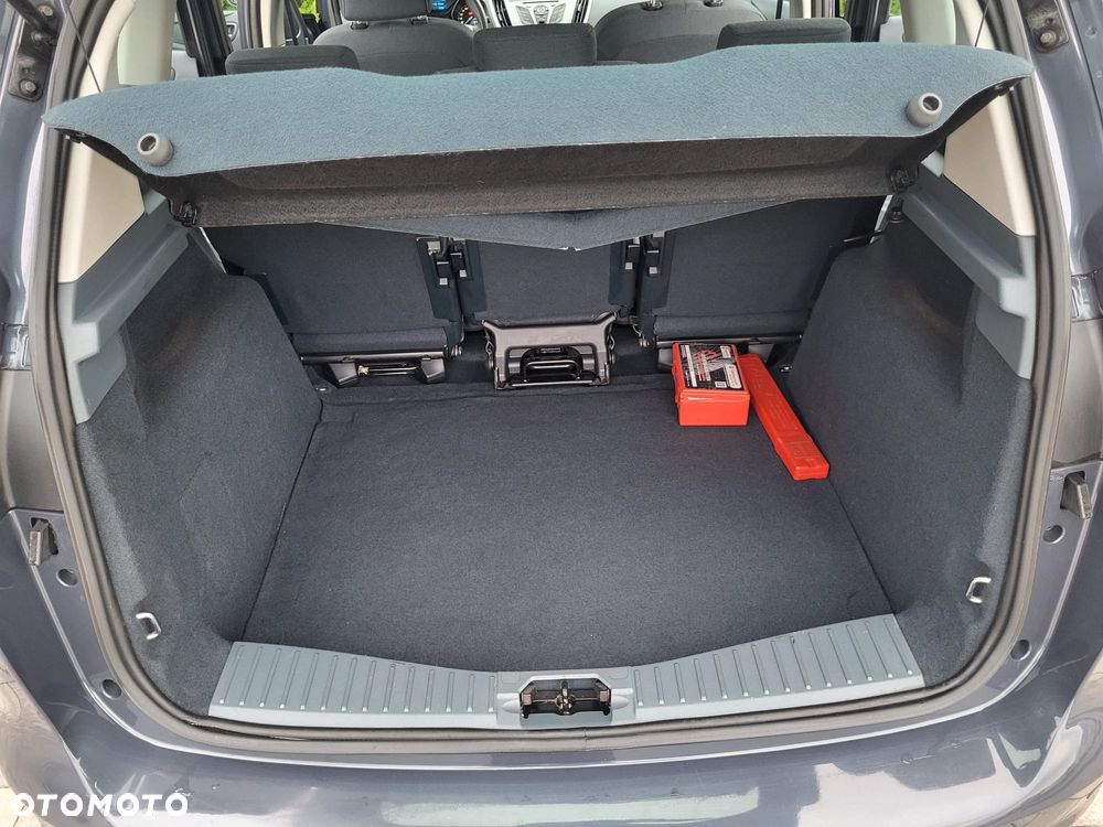 Ford C-MAX 1.6 Titanium - 23