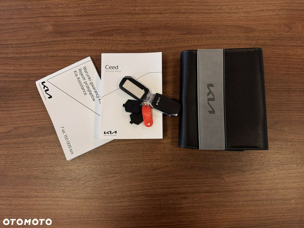 Kia Ceed - 31