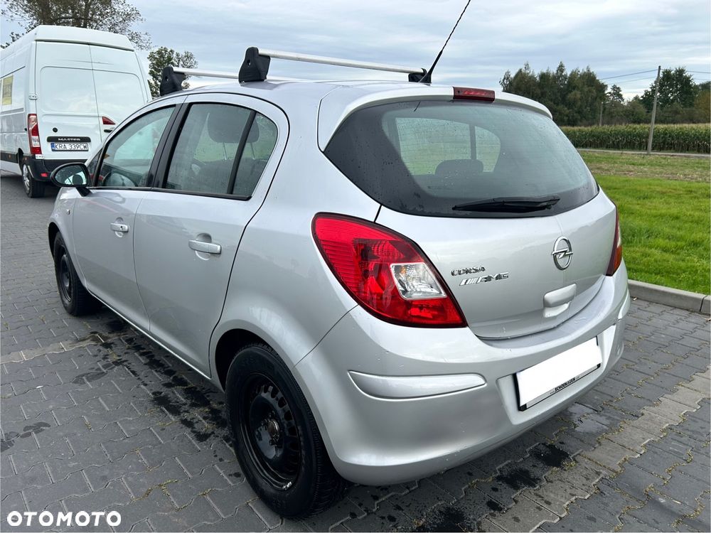 Opel Corsa 1.2 16V Enjoy - 3