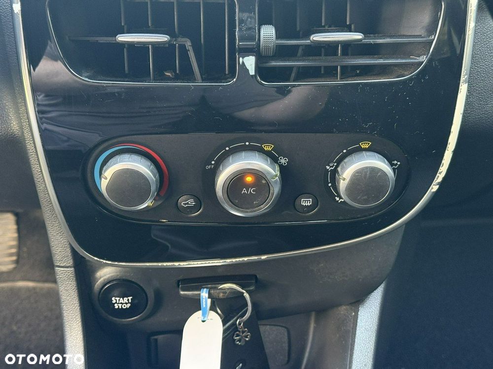 Renault Clio - 16