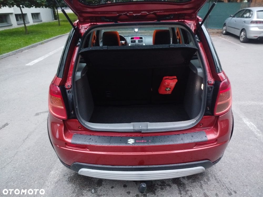 Suzuki SX4 1.9 DDiS 4WD GS / Premium - 11