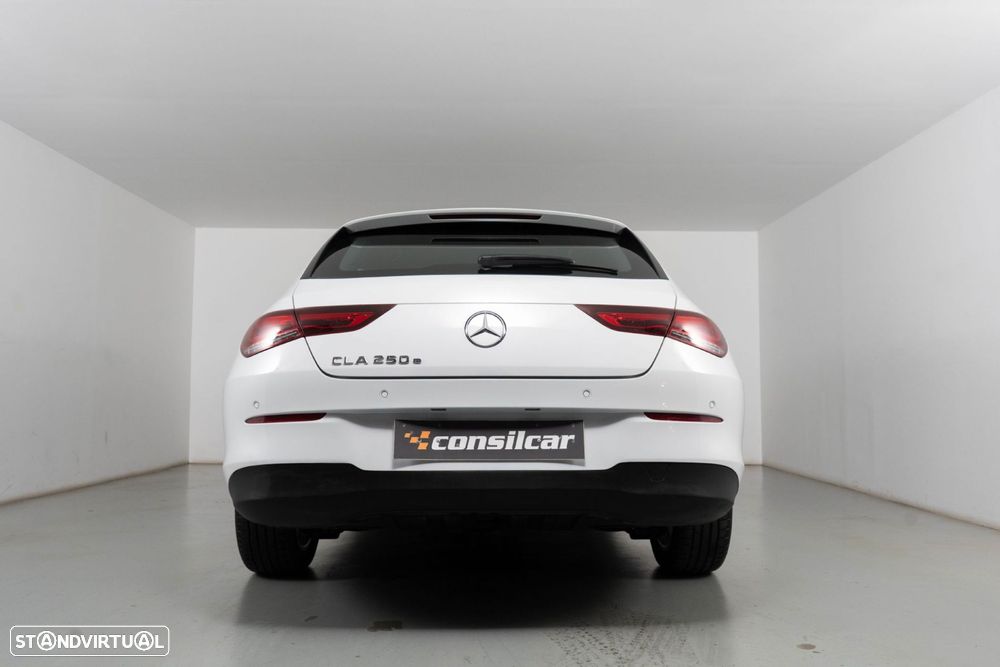 Mercedes-Benz CLA 250 e Shooting Brake Progressive - 4