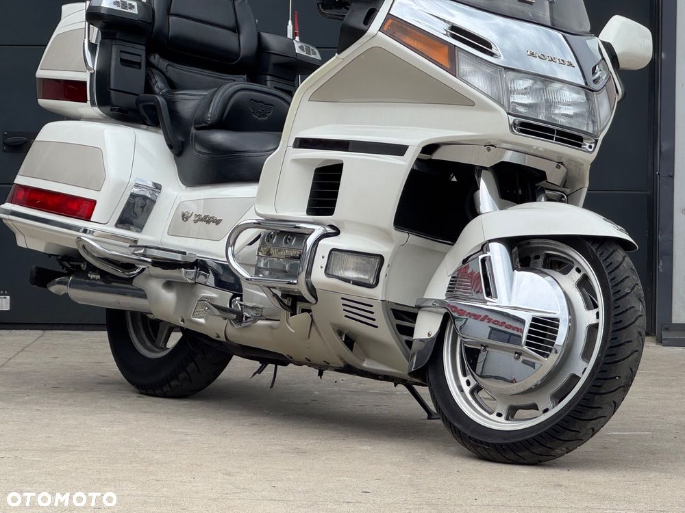 Honda GL - 5