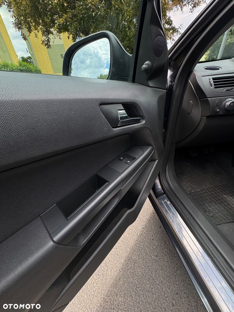 Opel Astra 1.6 - 11