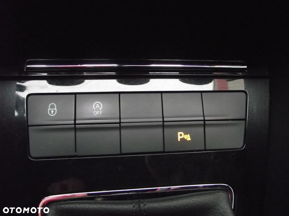 Skoda Octavia 1.5 TSI ACT Style DSG - 33
