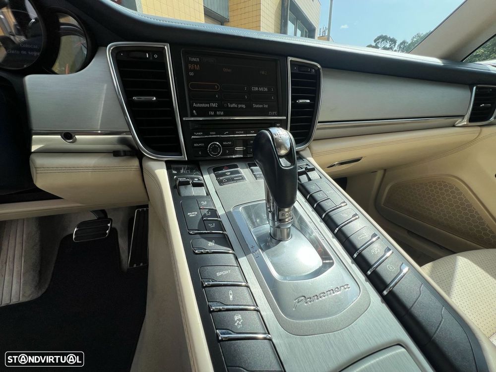 Porsche Panamera S PDK - 17