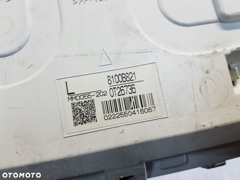 licznik zegary mitsubishi lancer viii 1.6 b 8100b821 - 3
