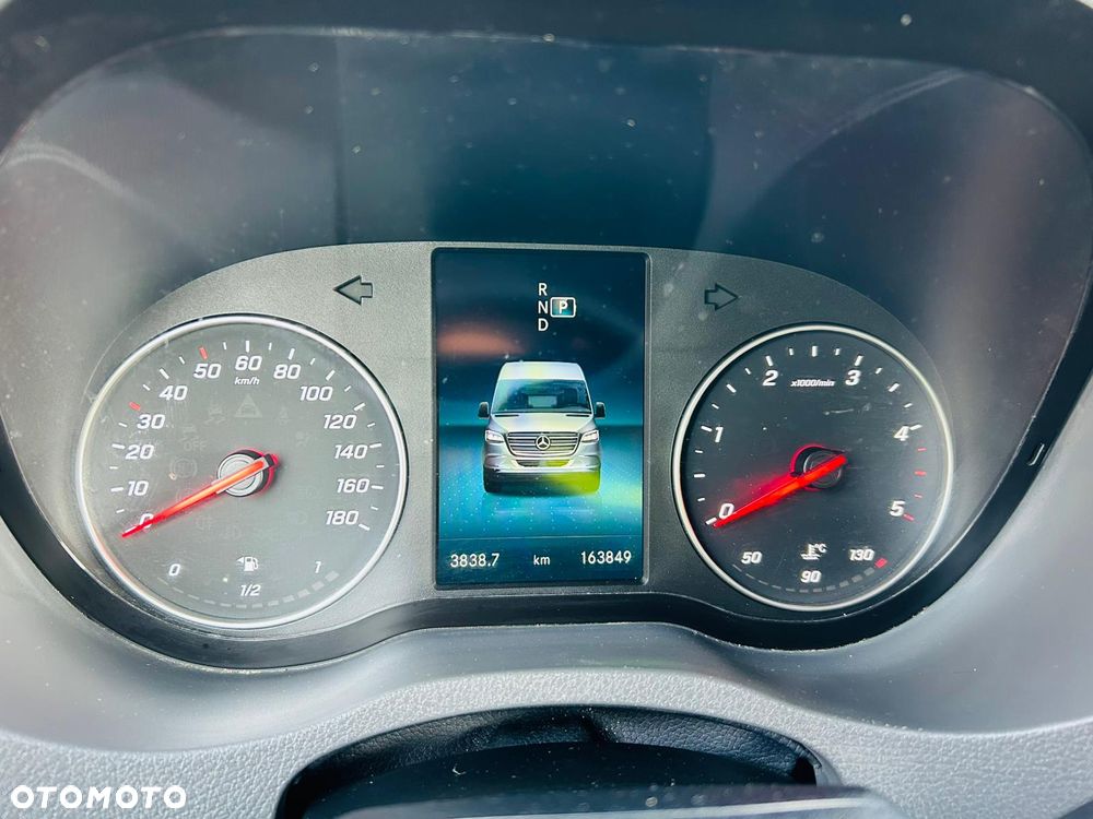 Mercedes-Benz sprinter - 24