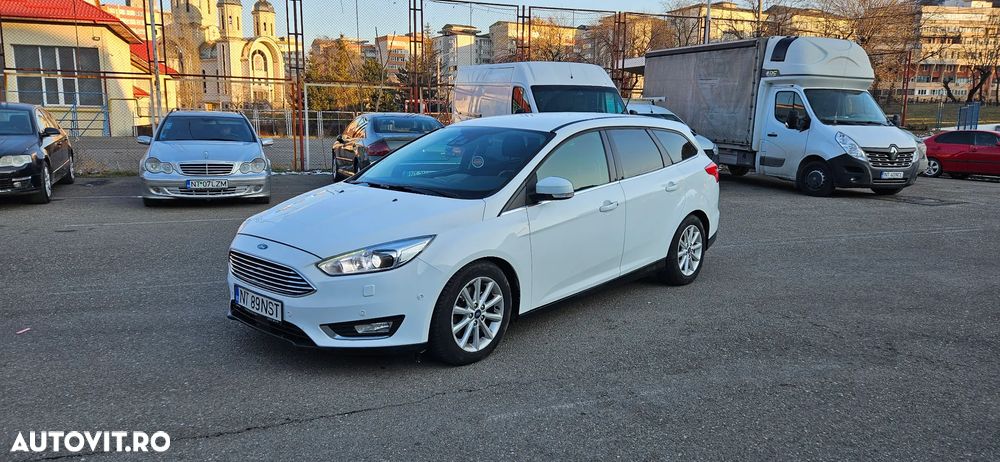 Ford Focus - 10