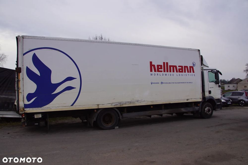Auto na części - MAN TGM 15.250 6.9 250 KM D0836 LFL60 ZF 12AS1210TO 2009R Silnik Skrzynia Drzwi Zderzak Lusterko Lampa Osłona Owiewka Winda Deska Kokpit Sterownik Moduł Czujnik Licznik Kierownica Panel - 8