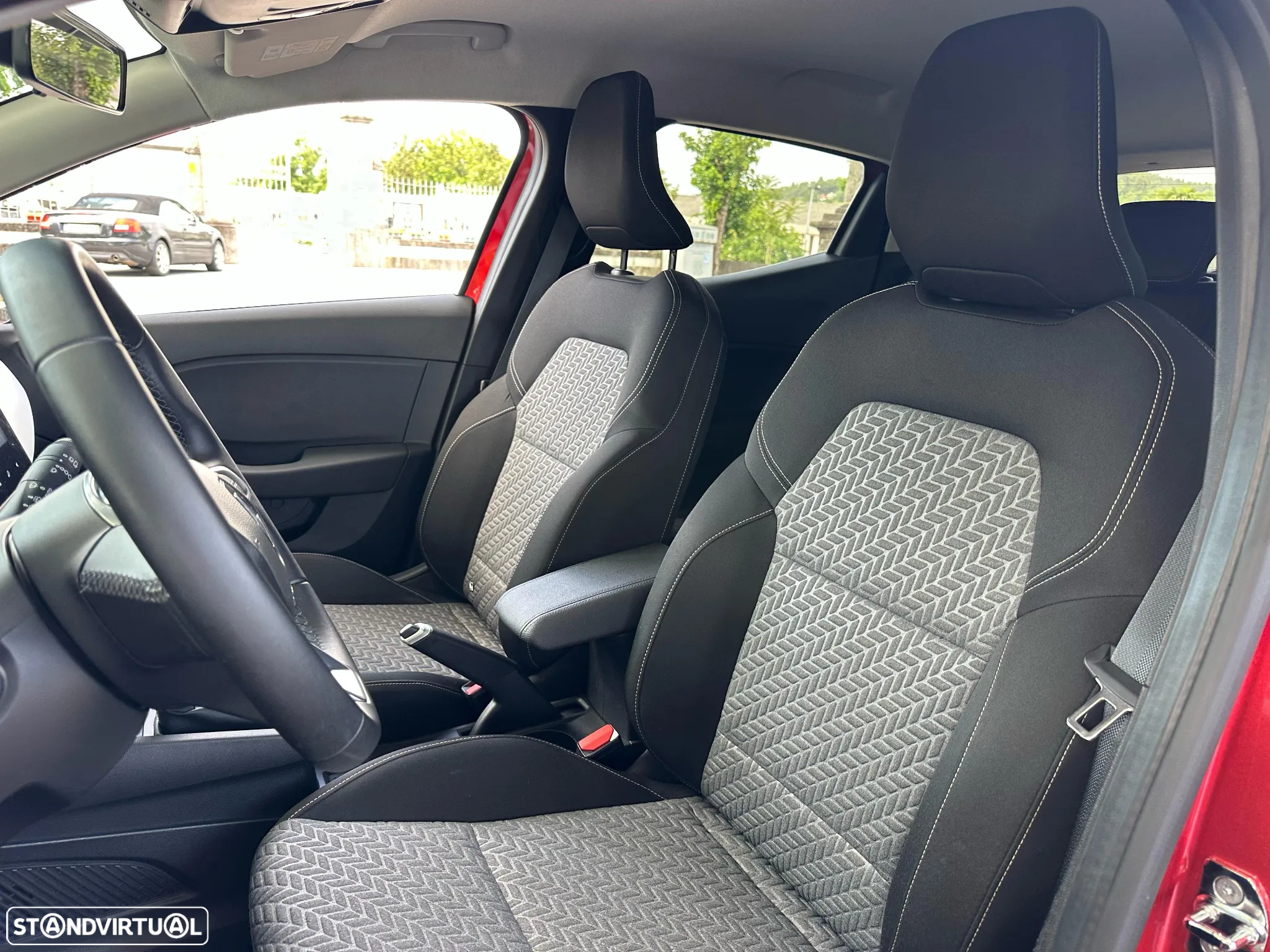 Renault Clio TCe 90 X-tronic TECHNO - 9