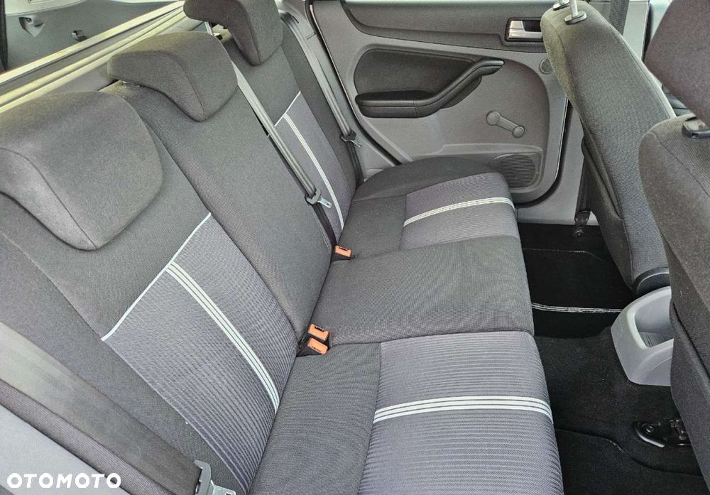 Ford Focus - 23