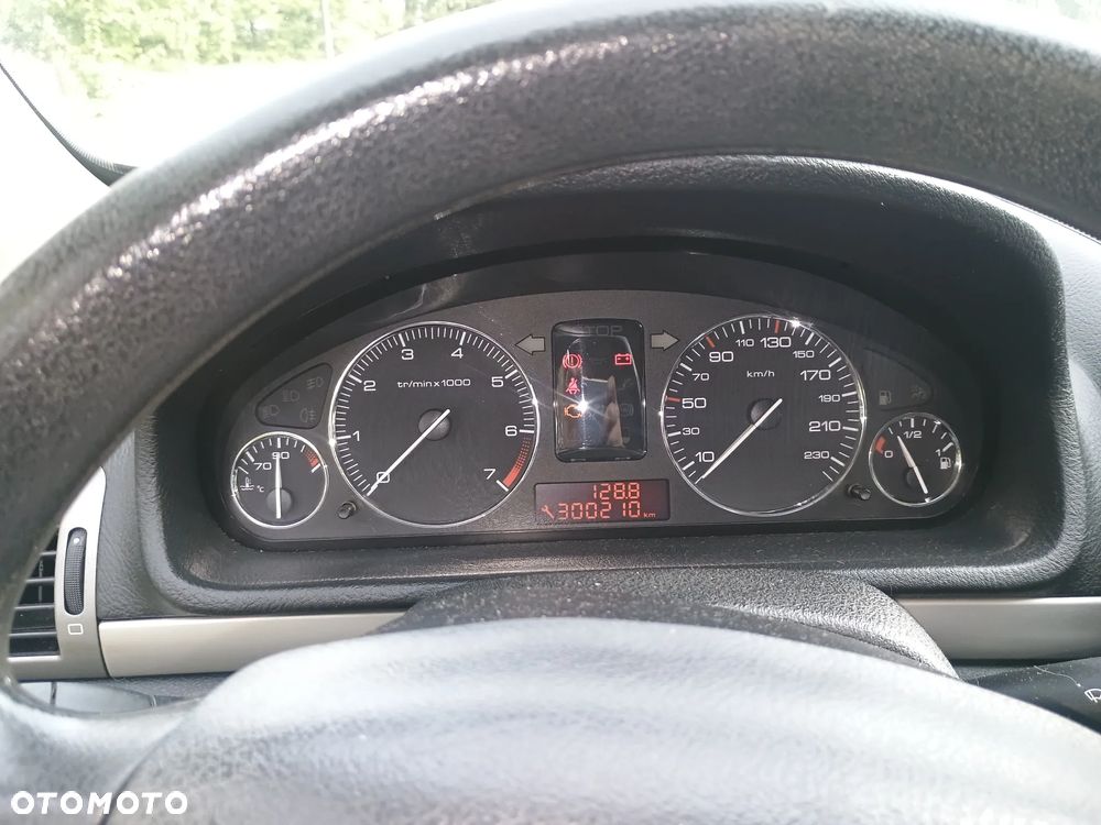 Peugeot 407 - 14
