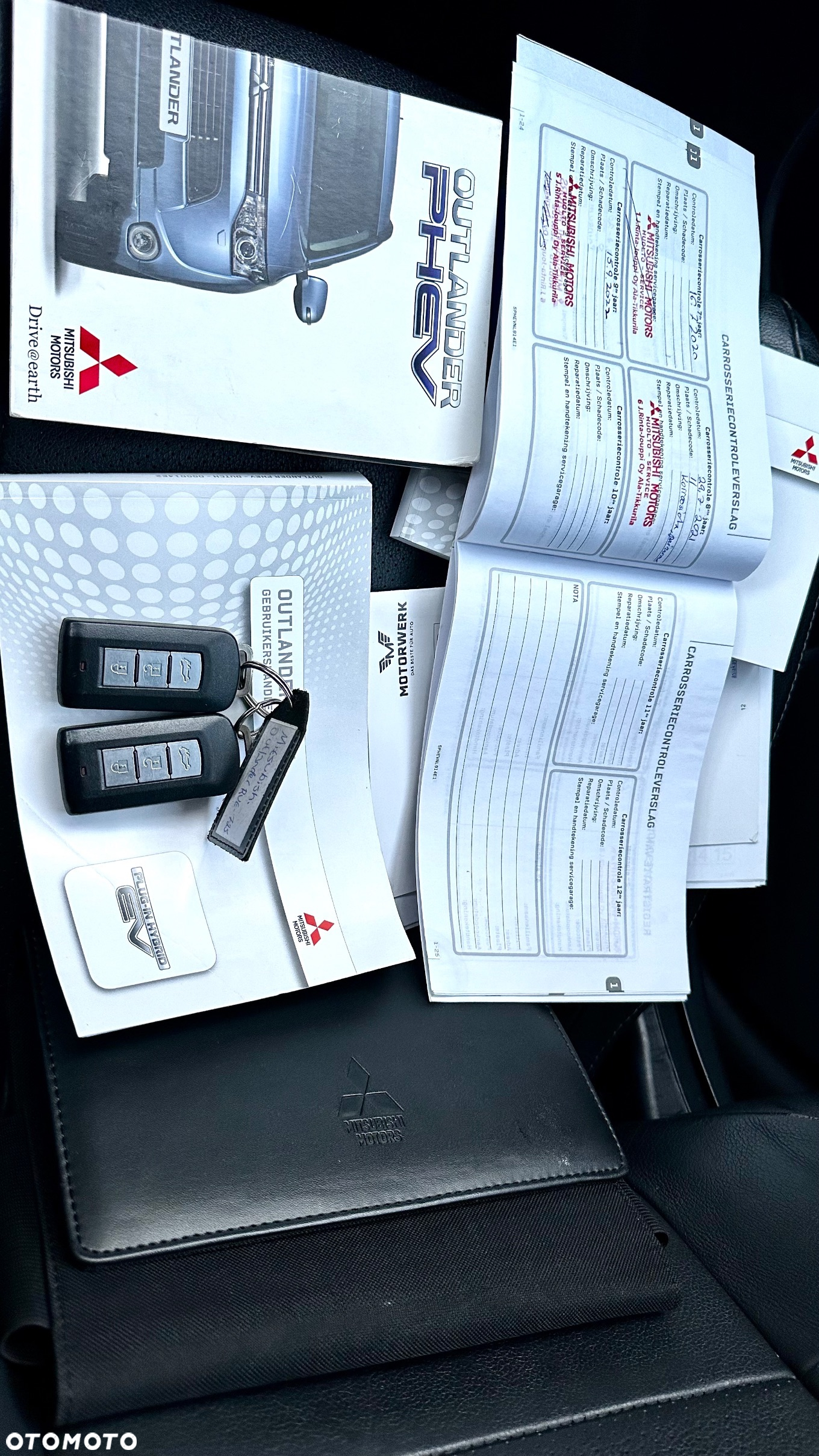 Mitsubishi Outlander 2.0 4WD Plug-In Hybrid Top - 35