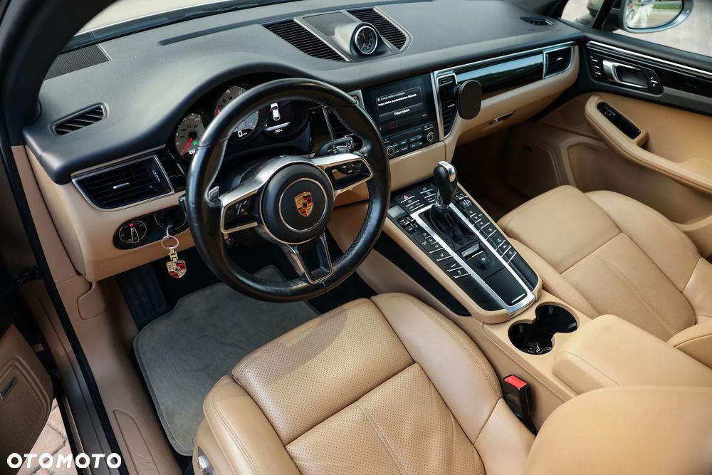 Porsche Macan - 38