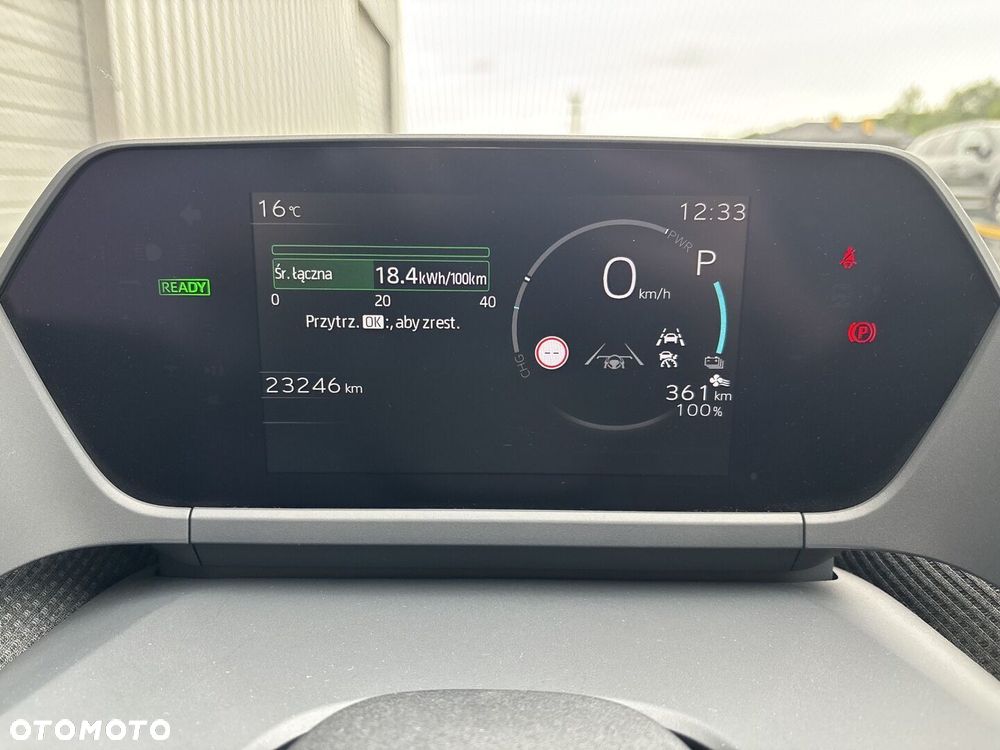 Toyota bZ4X 71.4kWh Executive - 14
