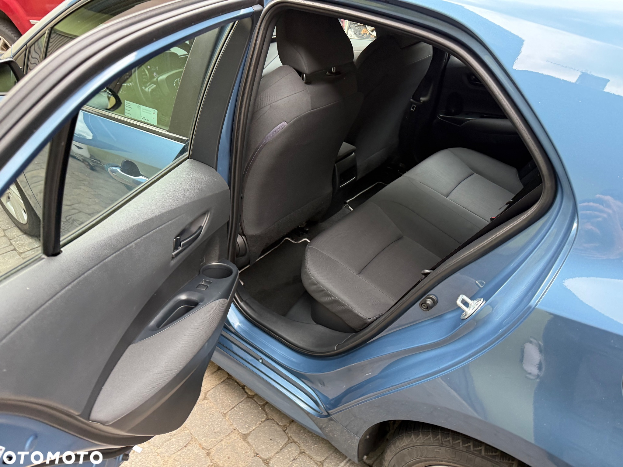 Toyota Corolla 1.8 Hybrid Comfort - 8