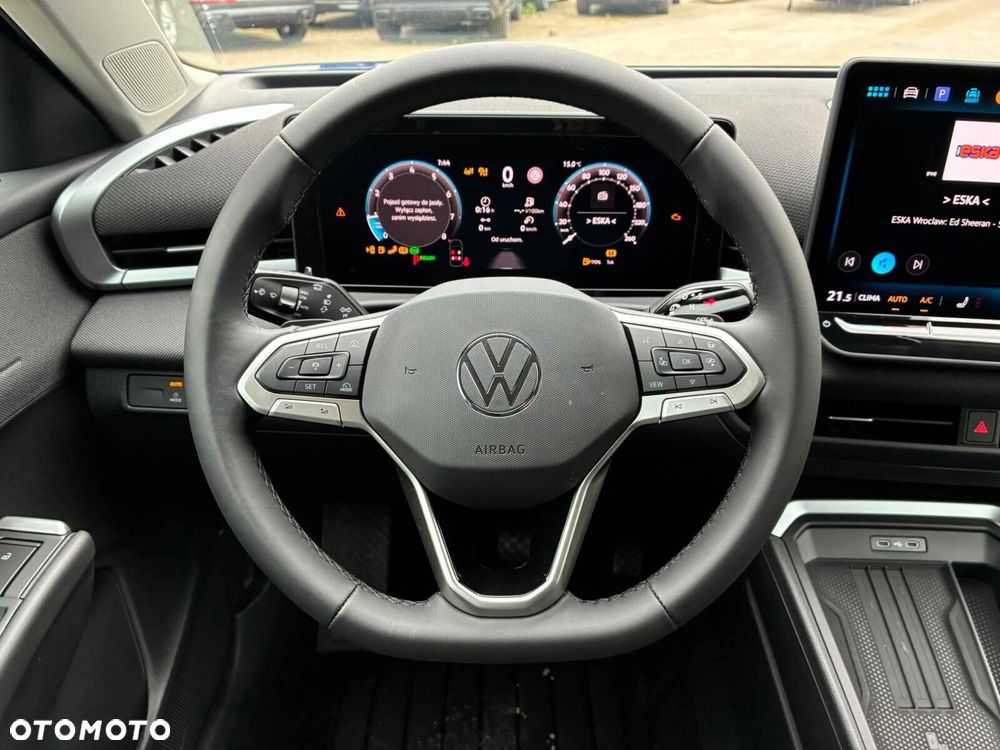 Volkswagen T-Roc - 13