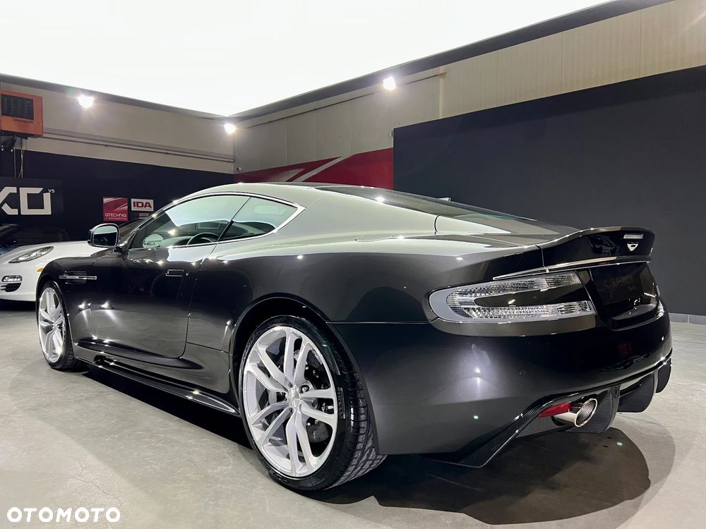 Aston Martin DBS - 8