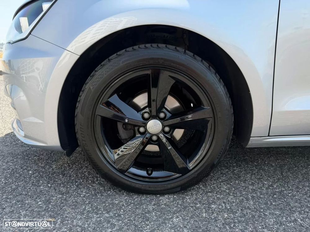Audi A1 Sportback 1.0 TFSI Design - 9