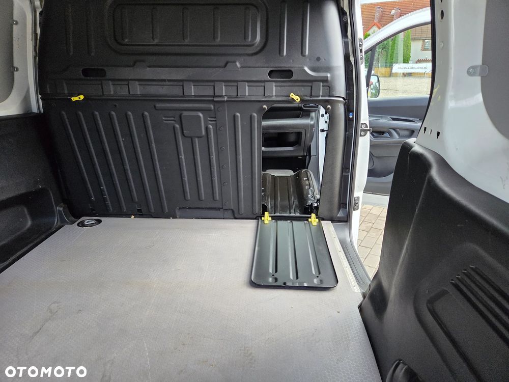 Toyota Proace City - 23