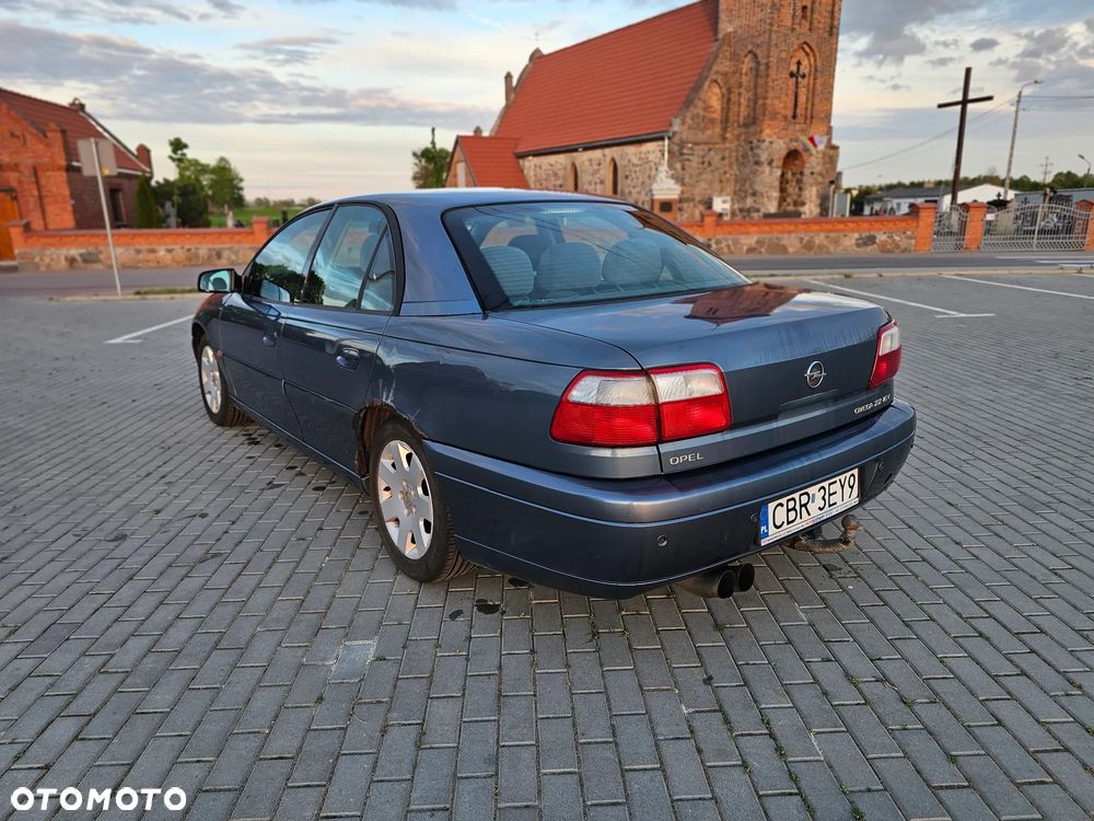 Opel Omega 2.2 Elegance - 5