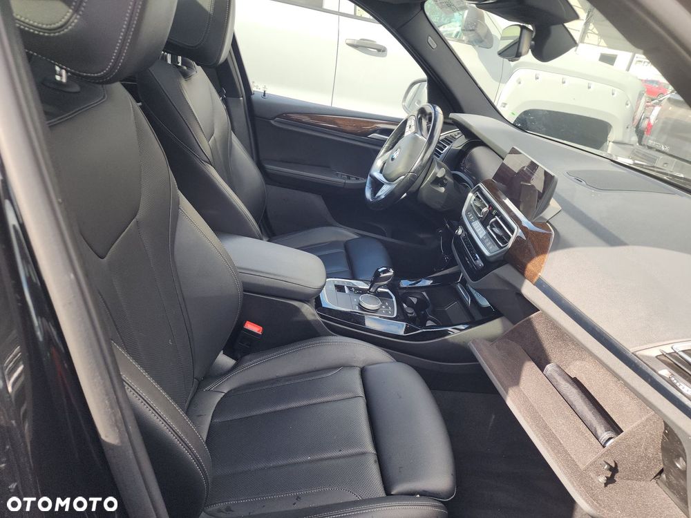 BMW X3 xDrive30i GPF Advantage - 8