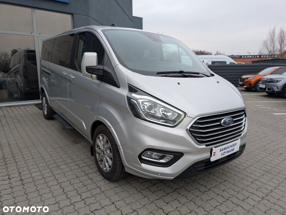 Ford Tourneo Custom - 4