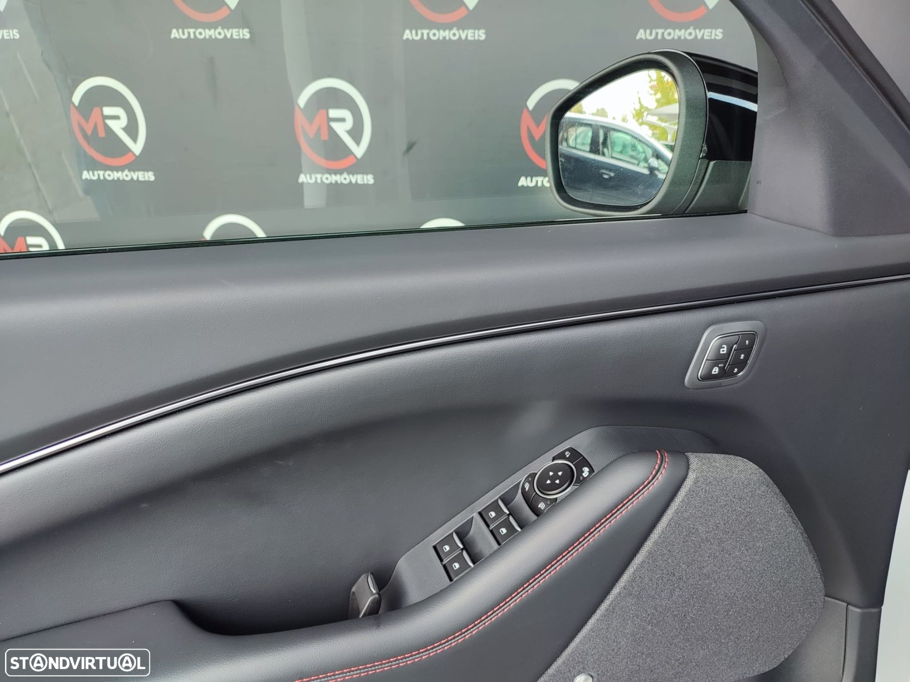 Ford Mustang Mach-E Premium AWD - 21