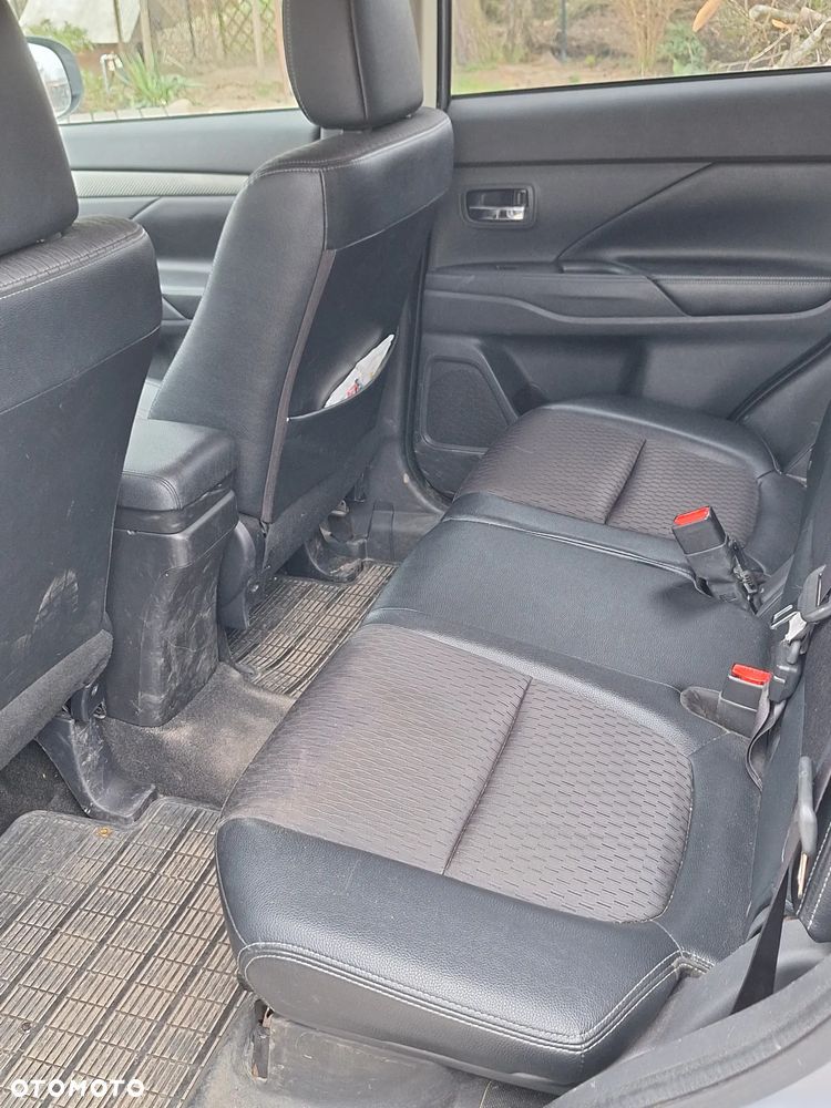 Mitsubishi Outlander 2.0 Intense + 4WD CVT - 6