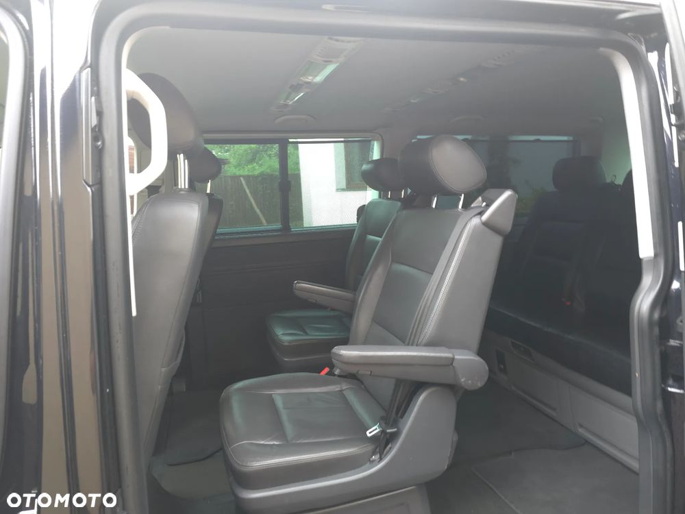 Volkswagen Multivan - 20
